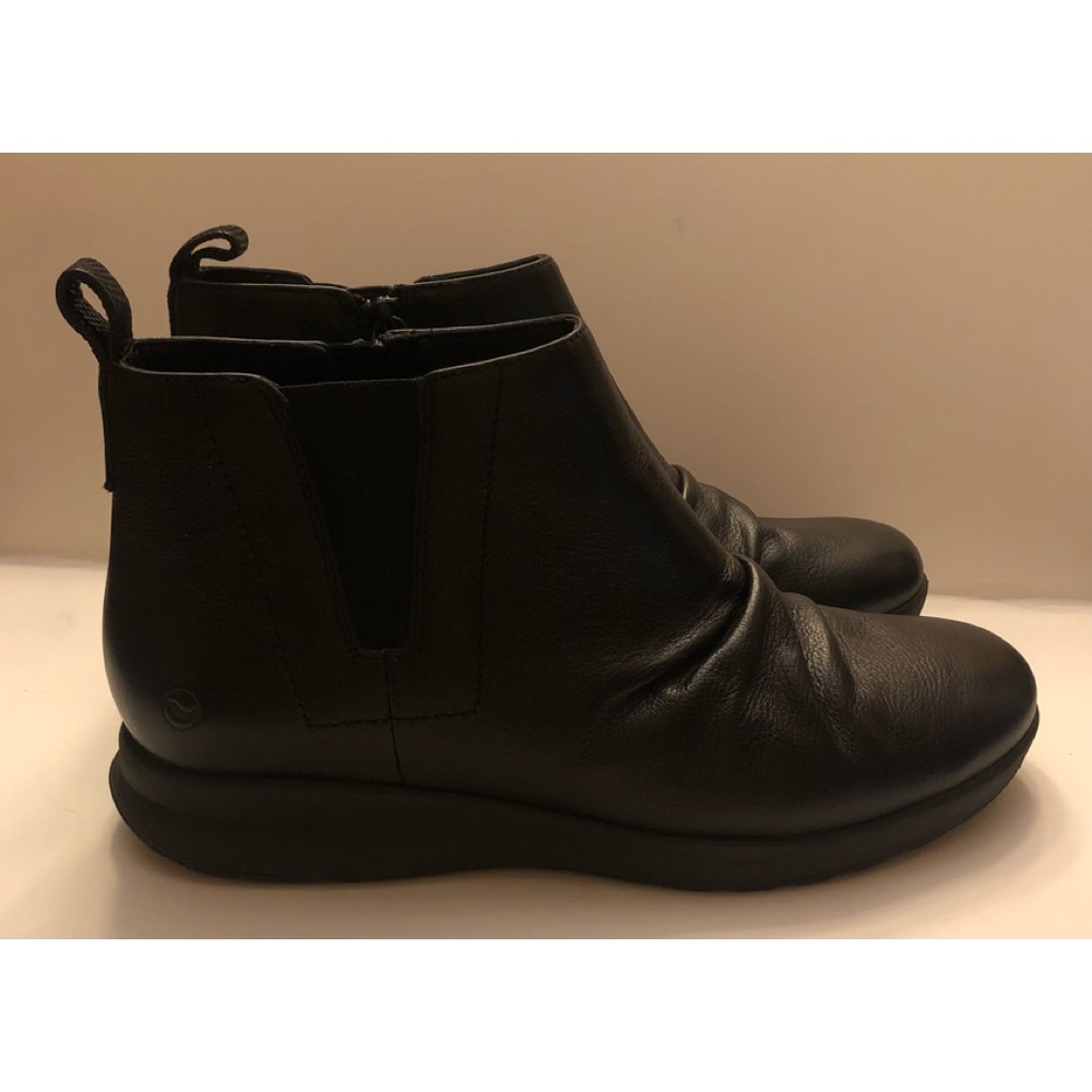 Clarks Unstructured Booties, Size 10, Excellent P… - image 1